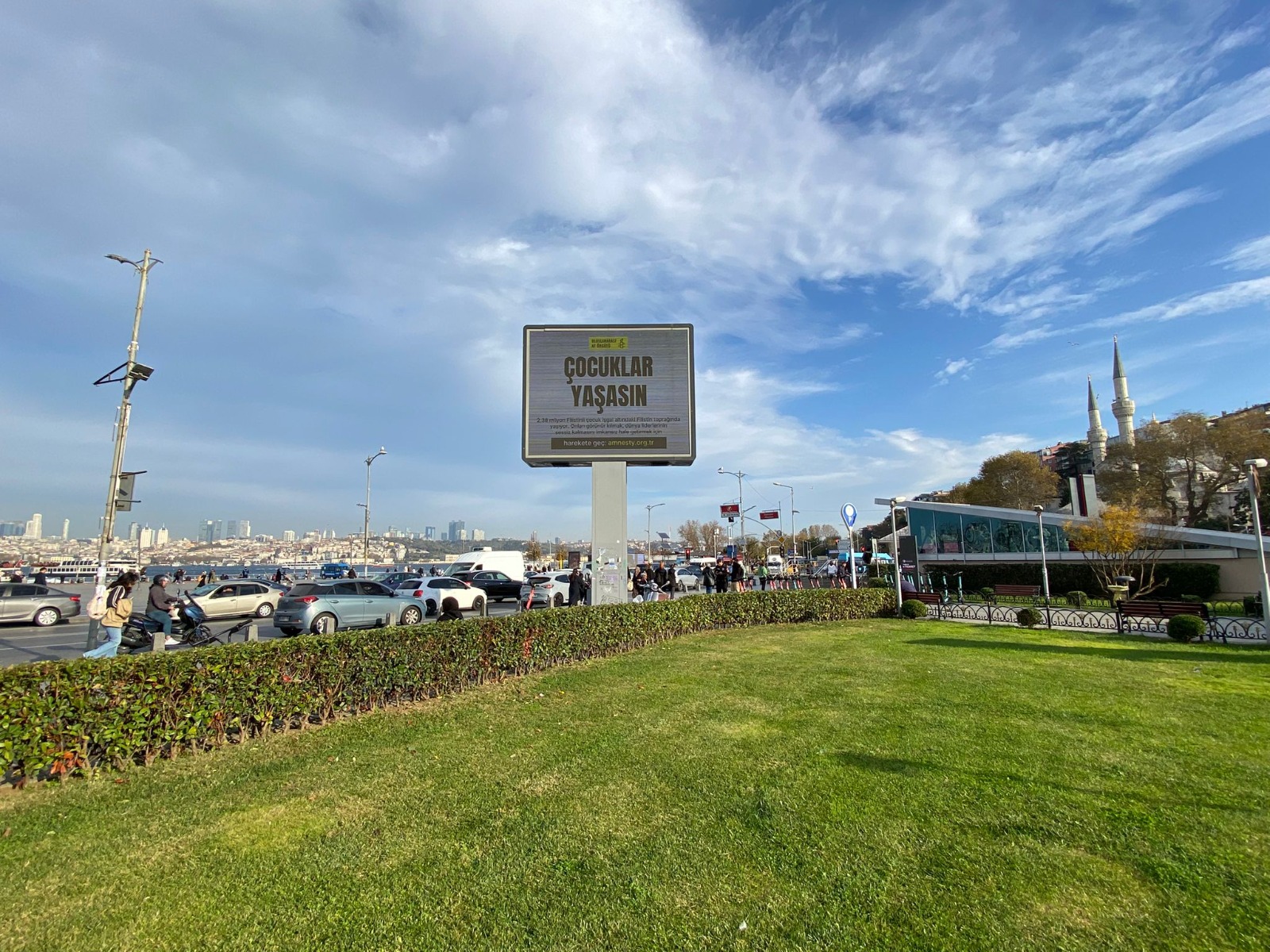 Af Örgütü’nden Filistinli çocuklar için 2 bin LED ekranla eylem