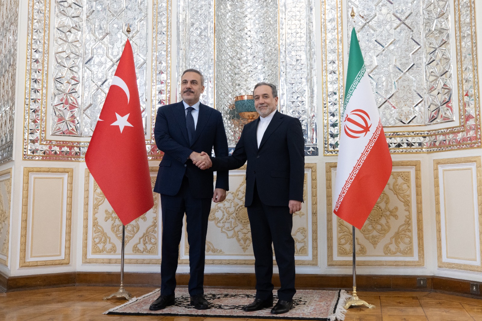 Hakan Fidan Tahran’da: İran Dışişleri Bakanı Arakçi ile görüştü