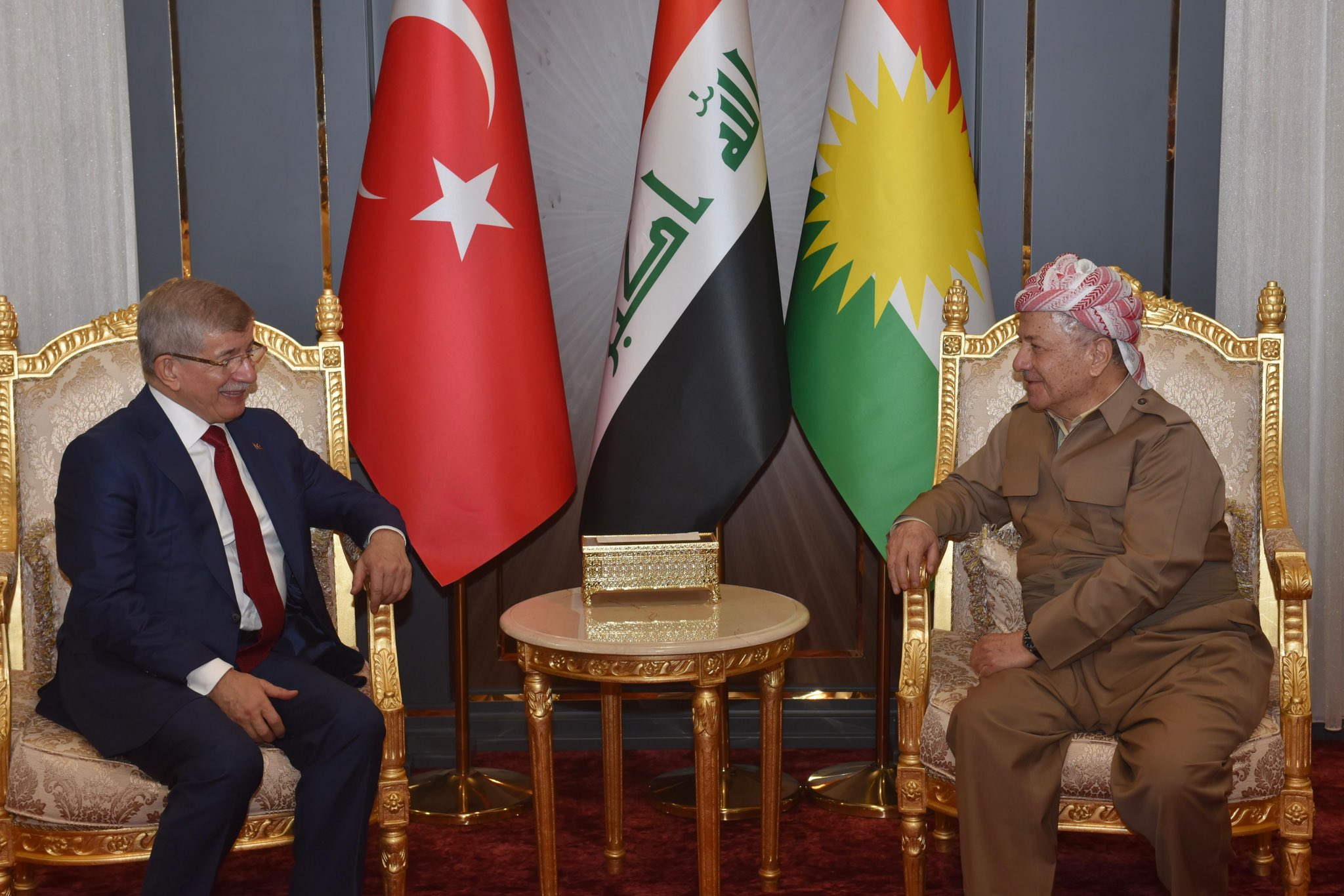 Ahmet Davutoğlu, Mesud Barzani ile görüştü