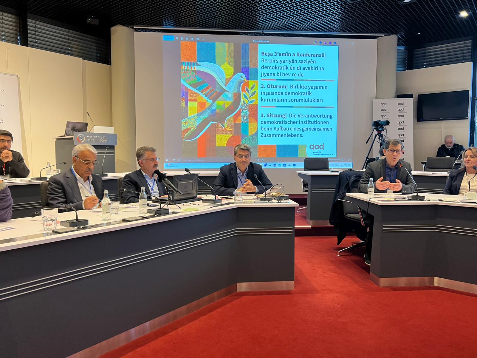 QAD Konferansı | Bonn’da birlikte yaşam ve çözüm süreci konuşuldu