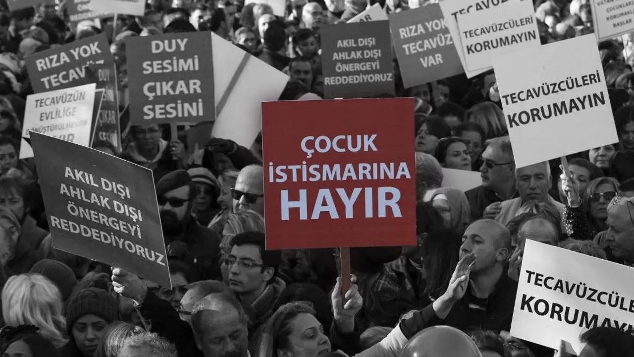 Şırnak’ta cinsel tacizle suçlanan müdür yardımcısına beraat: Karar adliye önünde protesto edildi