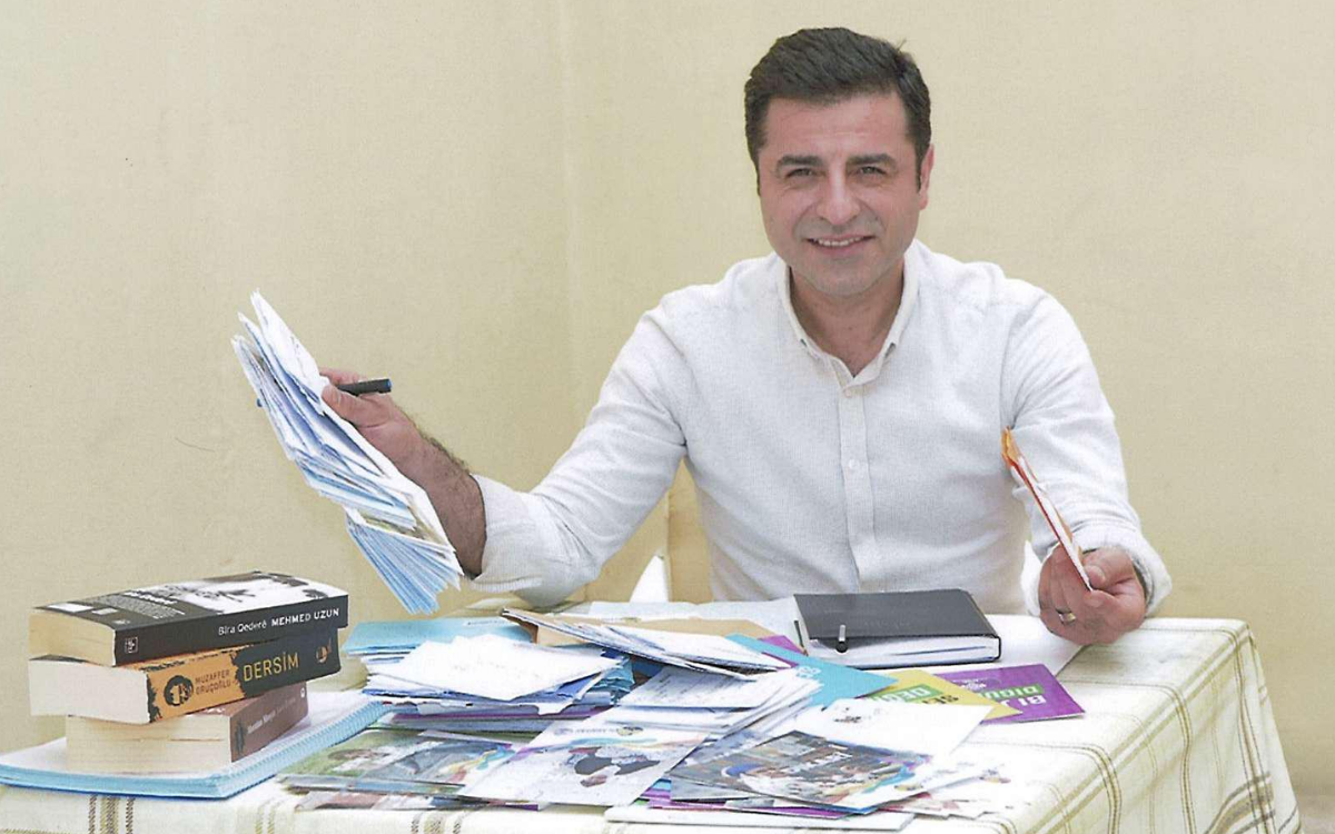 Demirtaş: Kendi arkadaşlarım hariç siyasetçi ve avukatlarla görüşmeyeceğim