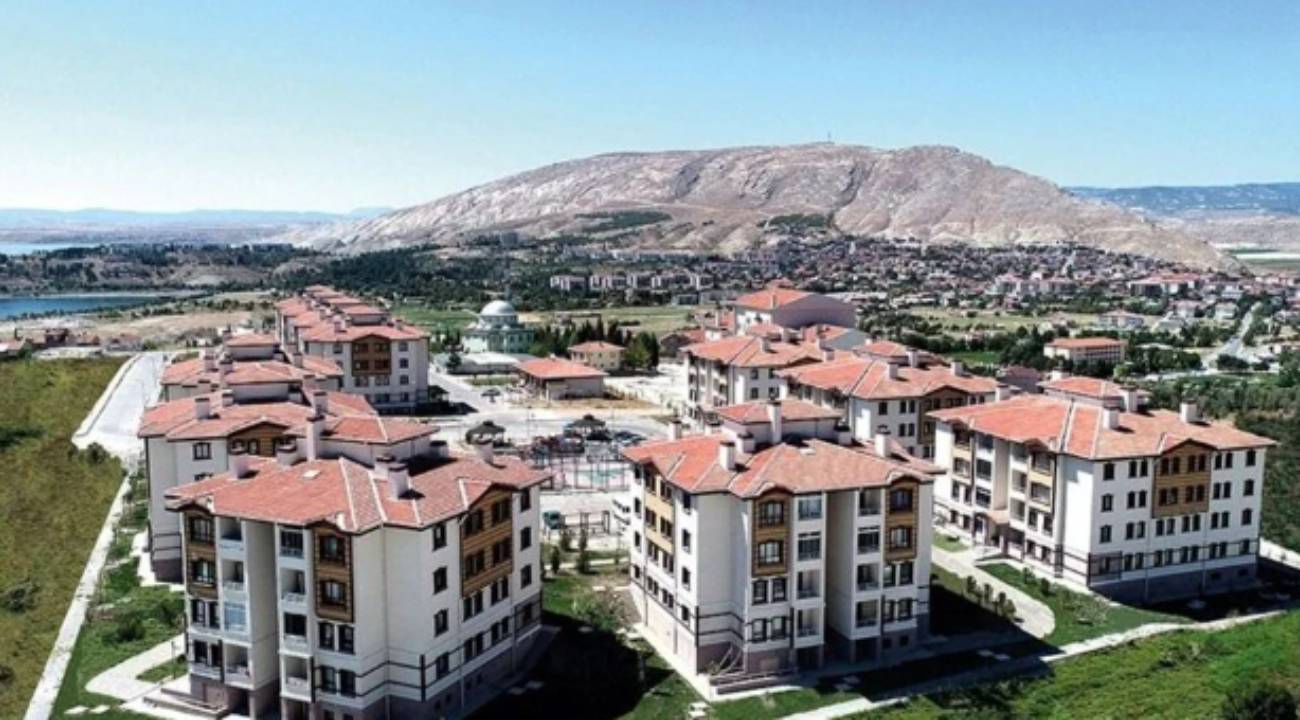 TOKİ’nin 500 bin sosyal konut projesine başvuracaklara TC kimlik numarası şartı