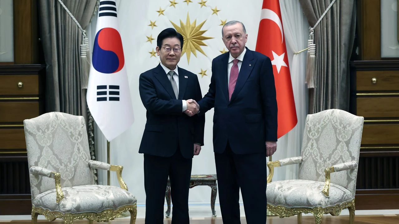 Erdoğan, Lee Jae Myung ile bir araya geldi