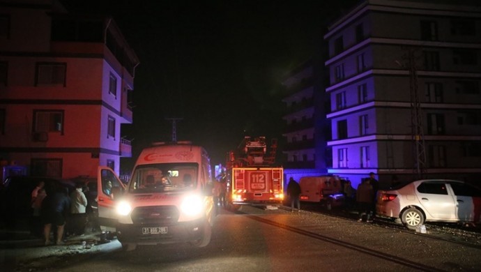 Belen’de 7 katlı binada yangın: 2 ölü, 14 yaralı