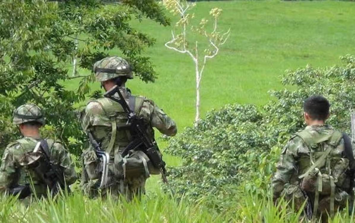 Kolombiya’da eski FARC üyelerine yönelik operasyon: 25 ölü