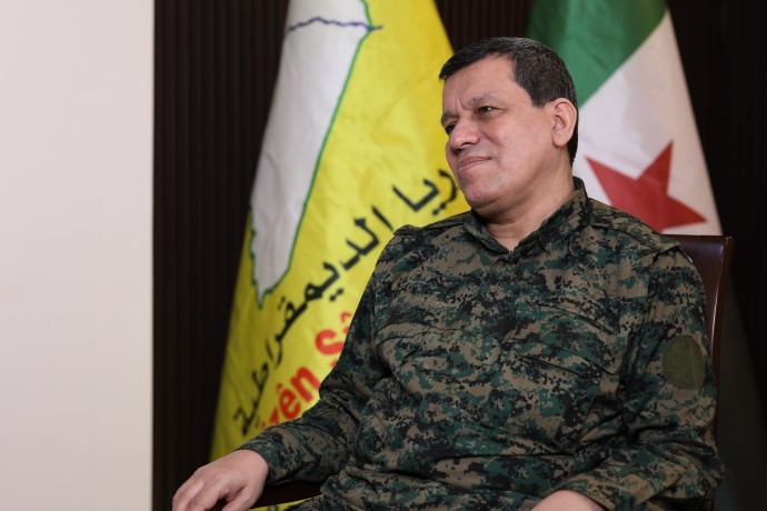 Baas rejiminin yıkılışının birinci yılı | Mazlum Abdi: Suriye bir yıl önce yeni bir evreye girdi