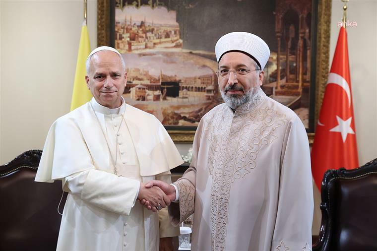 Papa 14’üncü Leo, Diyanet İşleri Başkanı Şafi Arpaguş ile bir araya geldi