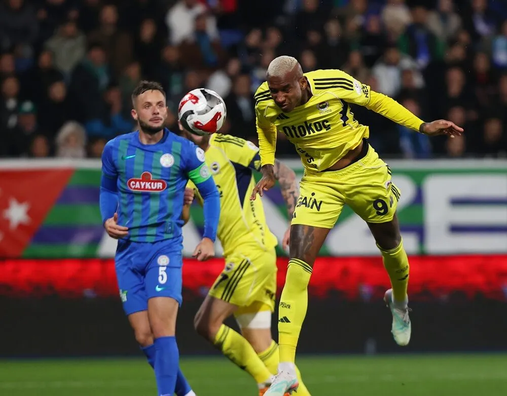 Fenerbahçe Rizespor’u deplasmanda 5-2 yendi