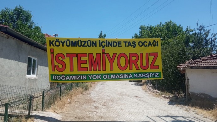 Karakaya köyünde taş ocağı tepkisi: ‘Köyü dağıtmak istiyorlar’