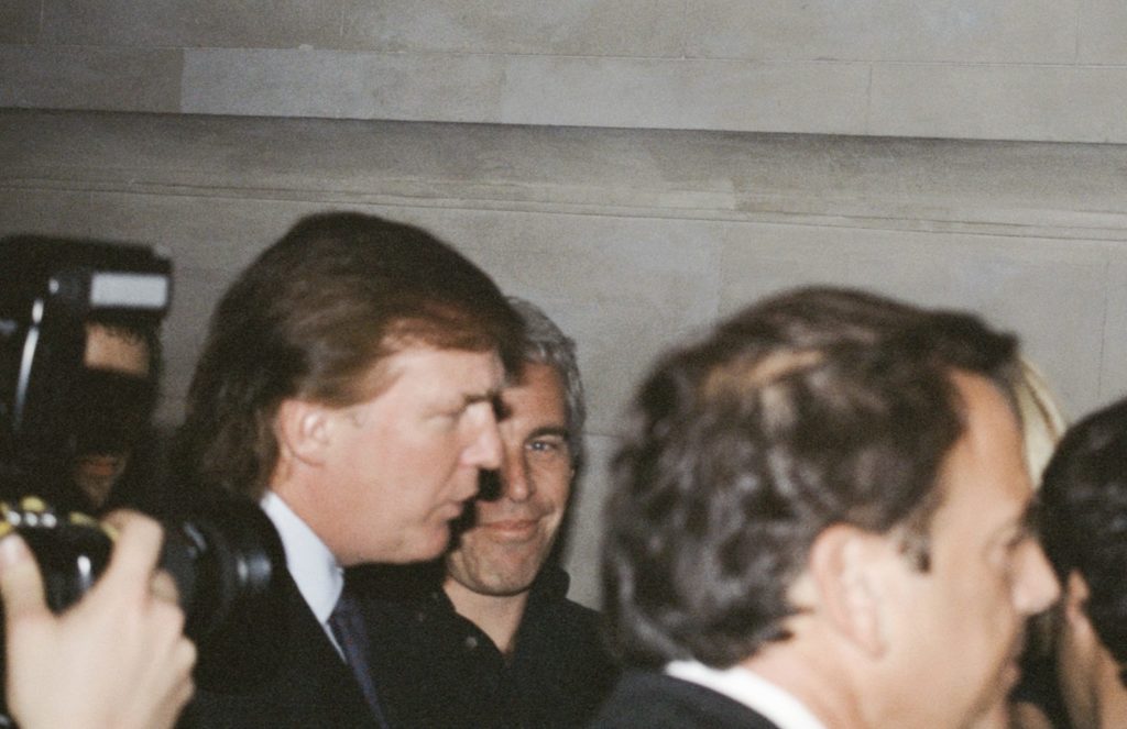 Epstein’in e-postaları sızdı: Trump hakkında ciddi iddialar