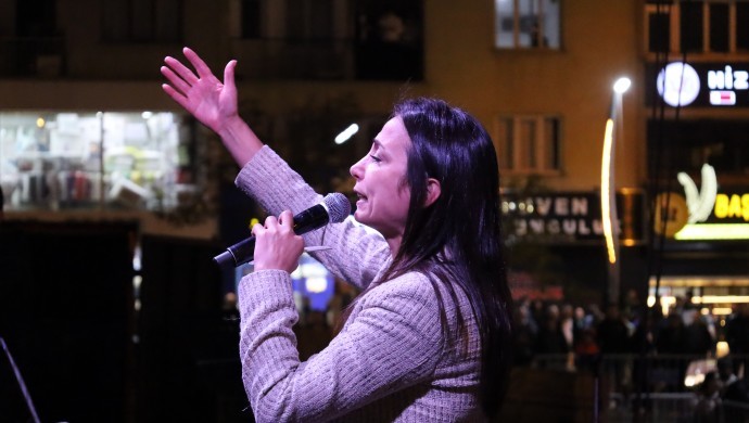 Tülay Hatimoğulları Hakkari’de: Süreç altın tepsiyle sunulmayacak, sürecin garantisi sizsiniz