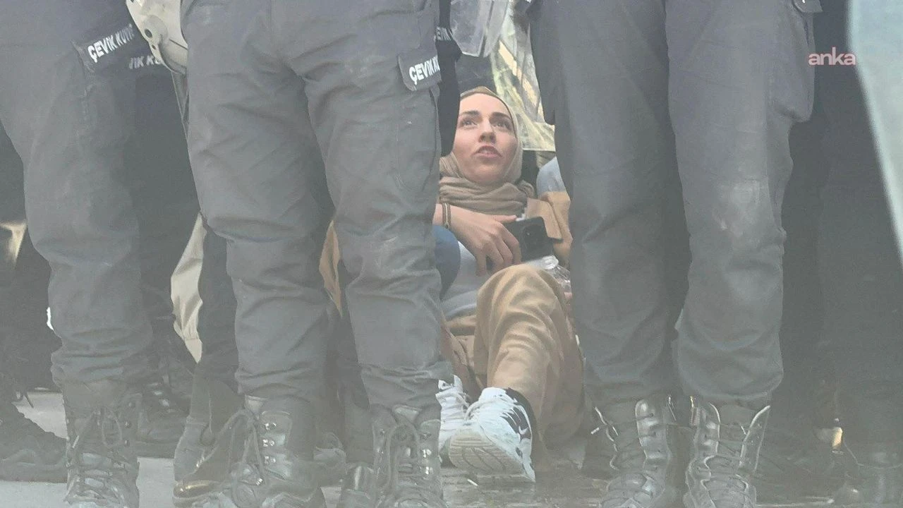 Van’da kampüste çocuğun şüpheli ölümü protesto edildi: Gözaltındaki 20 öğrenci serbest bırakıldı