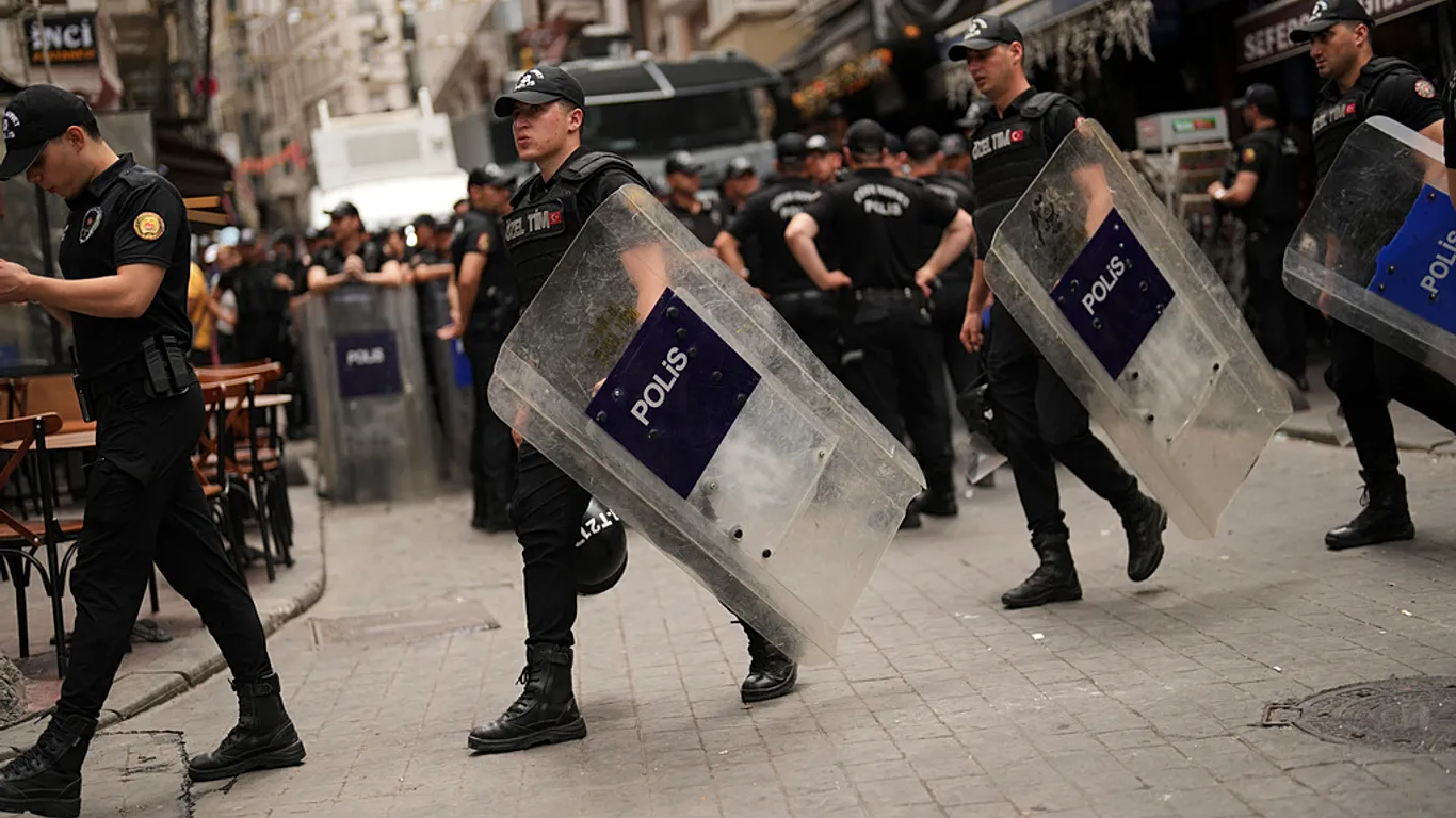 İstanbul’da IŞİD operasyonu: 29 gözaltı