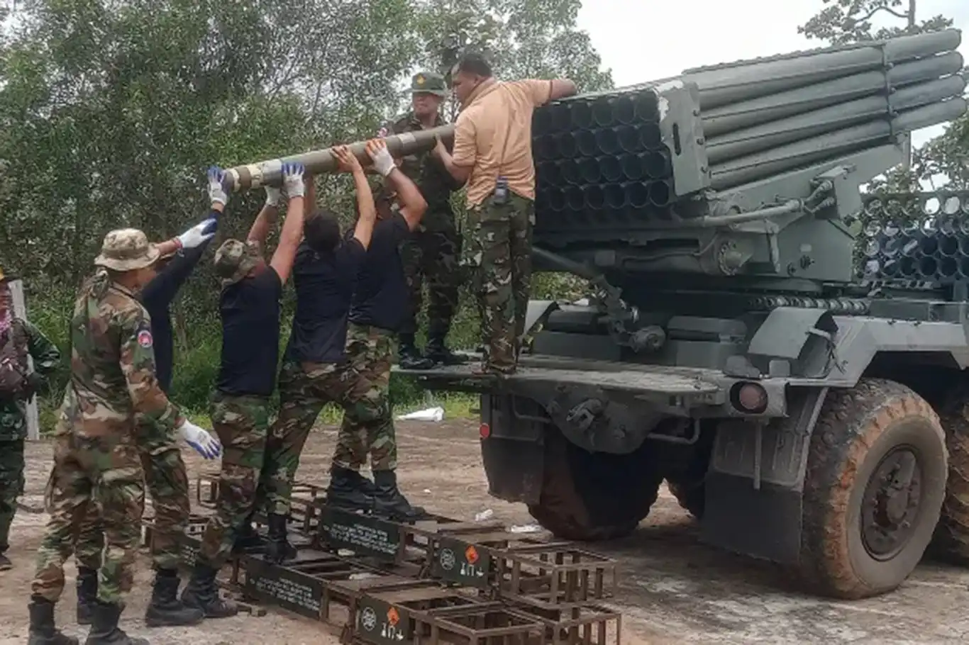 Tayland ile Kamboçya sınır hattında çatışma: İki ülkenin askeri kapasitesi de gündemde