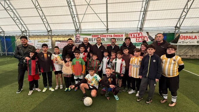 Sırrı Süreyya Önder anısına Barış Futbol Turnuvası Esenyurt’ta sürüyor