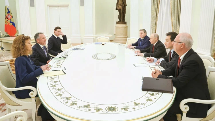 Putin’den Avrupa’ya: Savaşmak istiyorsa biz hazırız