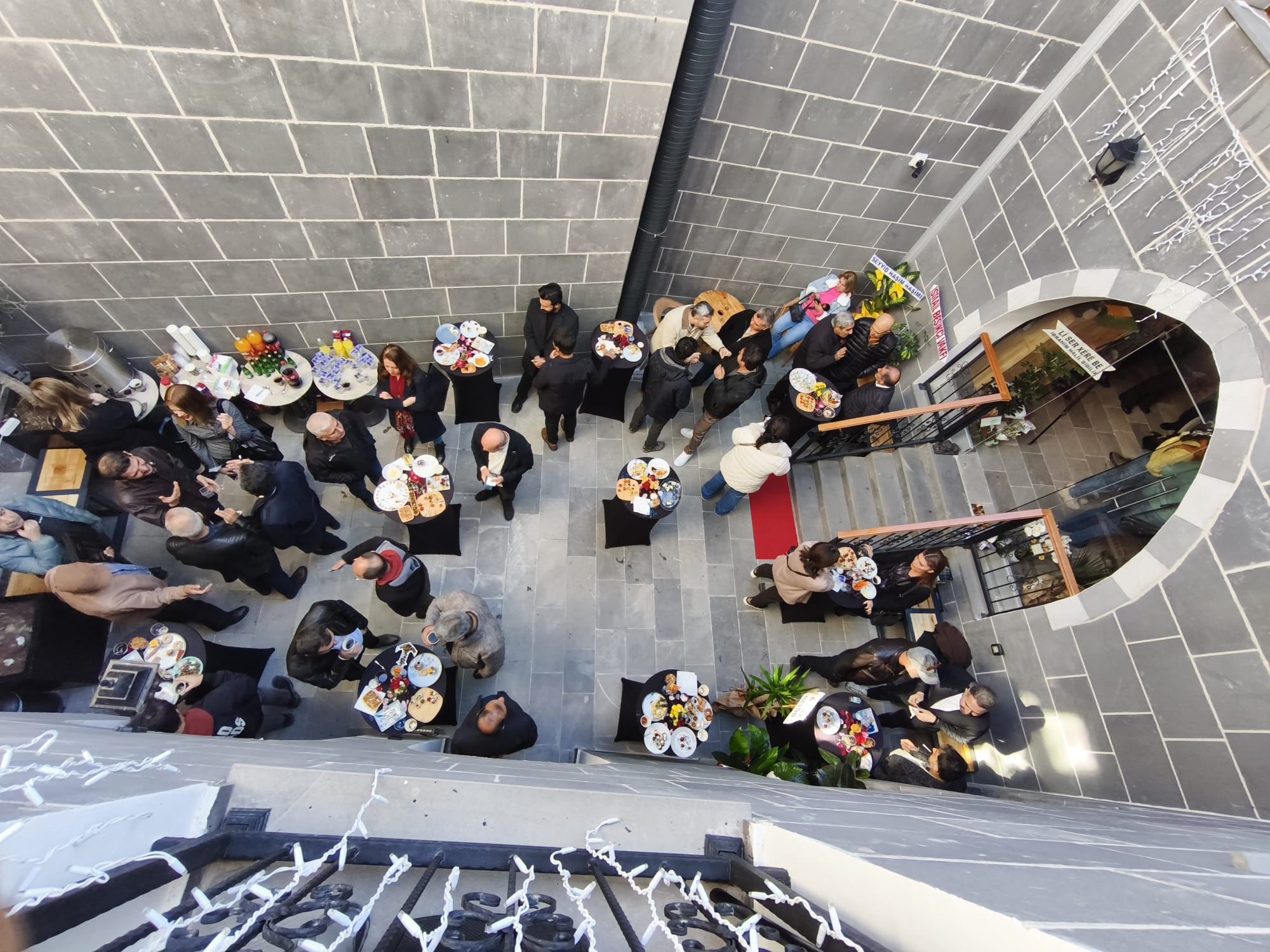 Avesta Yayınları Diyarbakır’a taşınıyor: Sur’da Avesta Culture kapılarını açtı