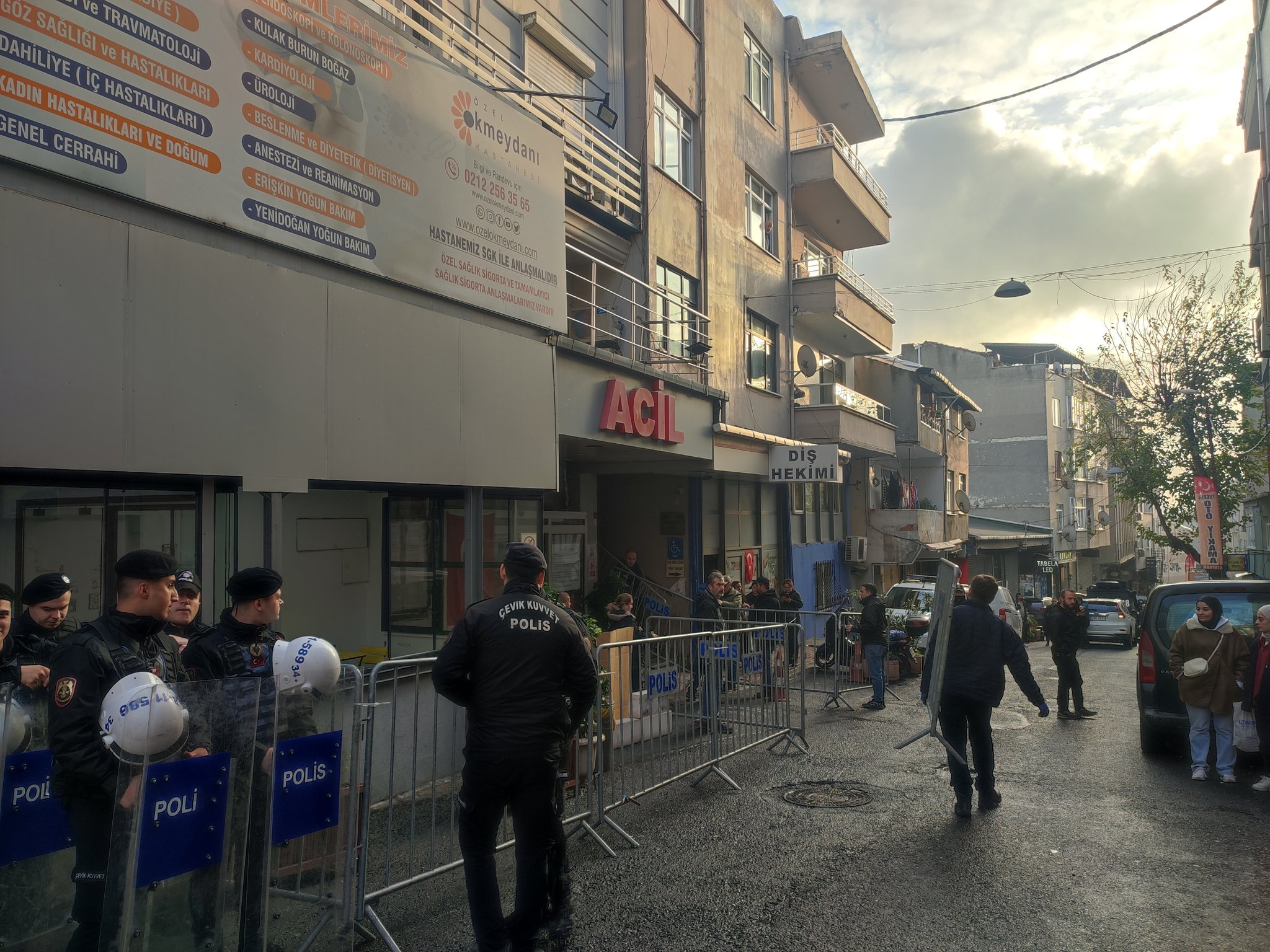 Özel Okmeydanı Hastanesi boşaltılıyor: 200 işçi maaşlarını alamadı, açıklama bekliyor