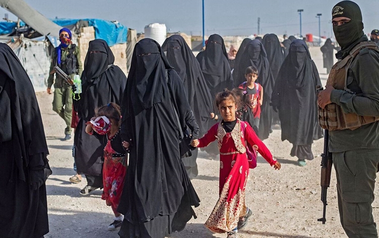 IŞİD’lilerin ailelerinin tutulduğu Hol Kampı’ndan 858 Iraklı daha ülkelerine gönderildi