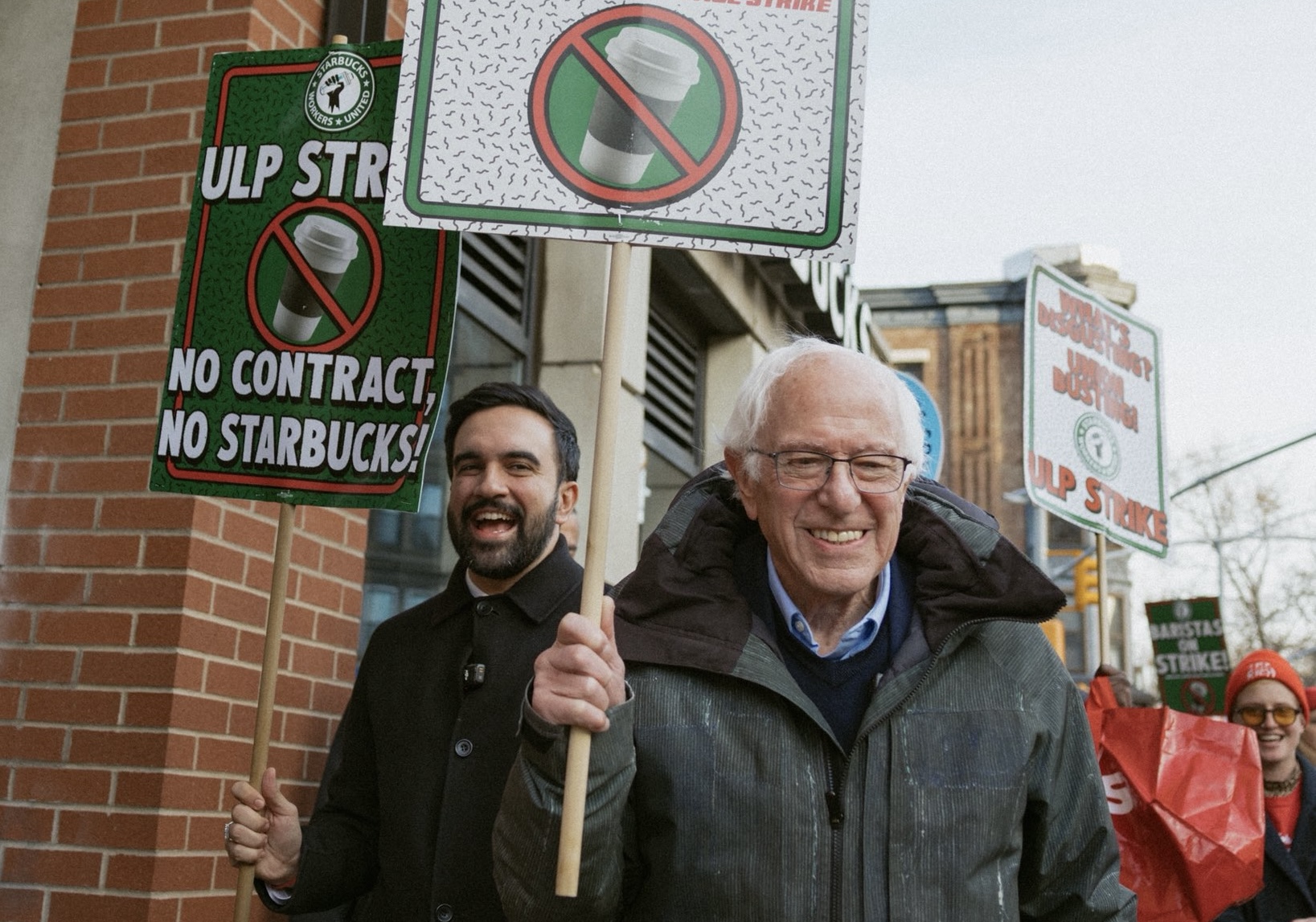 ABD’de Starbucks grevi: Mamdani ve Sanders işçilerle omuz omuza
