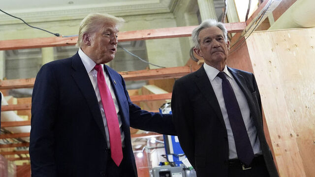 Trump, Fed Başkanı Powell’a dava açabileceğini söyledi