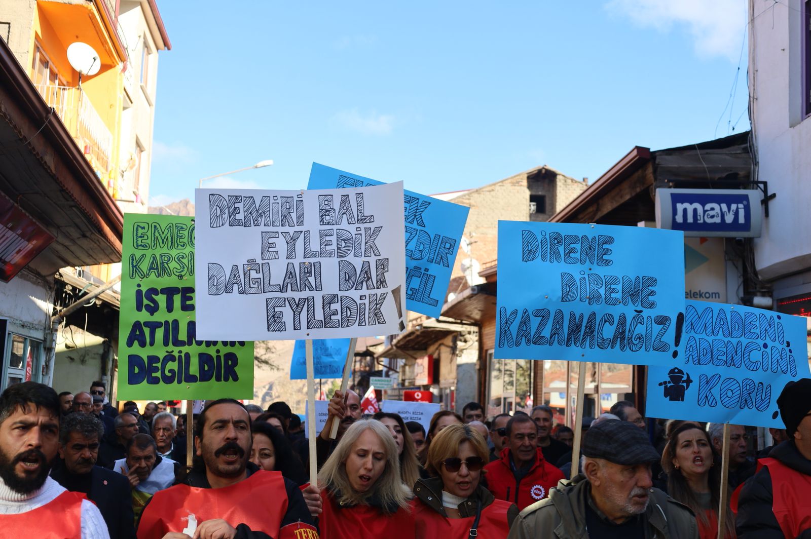 Divriği’de madenci yürüyüşü: Masa başı kararlarınızı kabul etmiyoruz