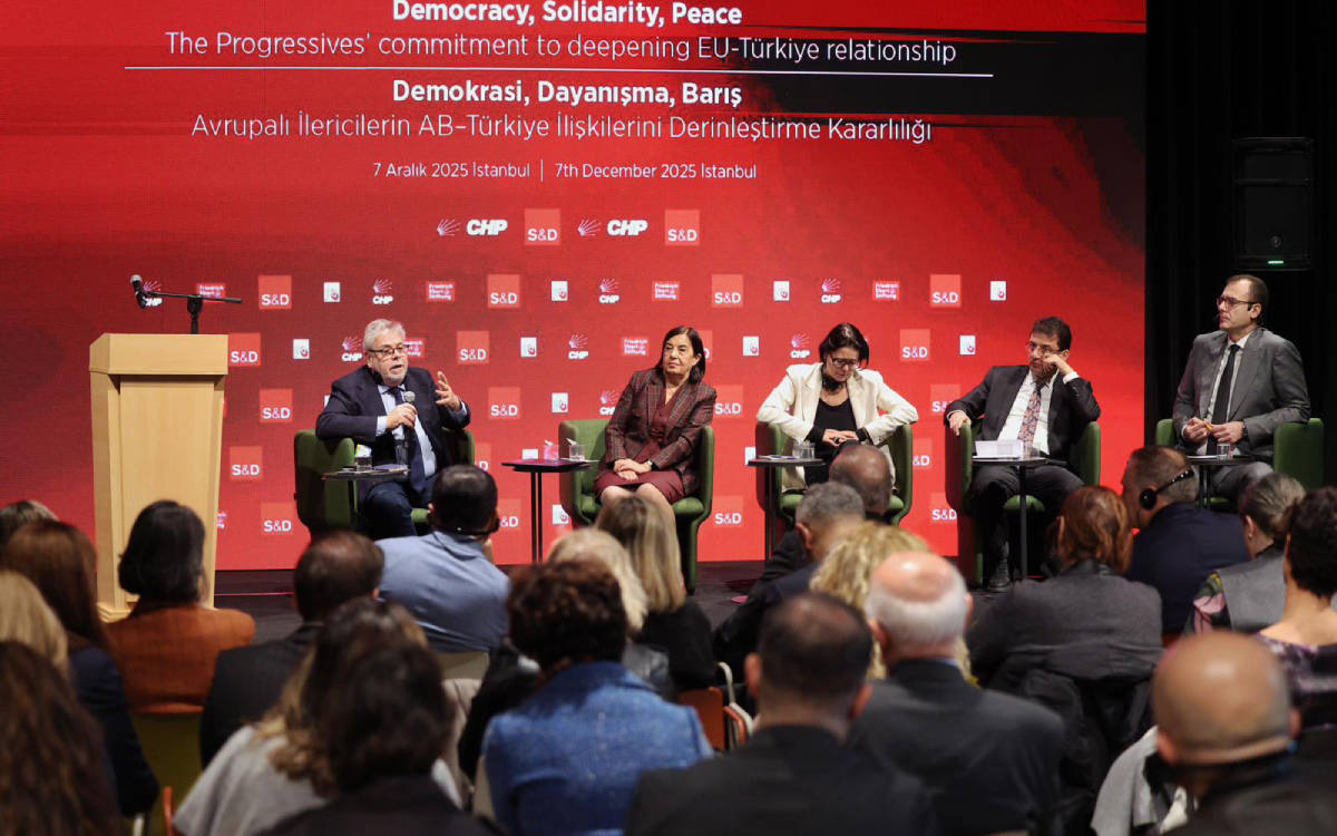 AP Raportörü Amor: Türkiye’de demokrasinin gerilemesini izlemek acı verici, üyelik sürecinde umudu bitirmeyeceğiz