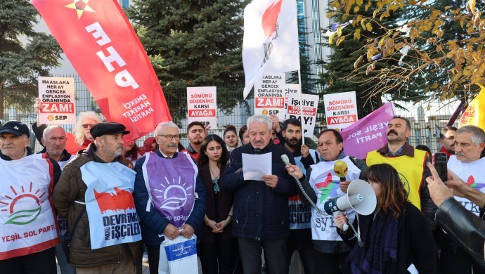 Çalışma Bakanlığı önünde ‘asgari ücret’ protestosu