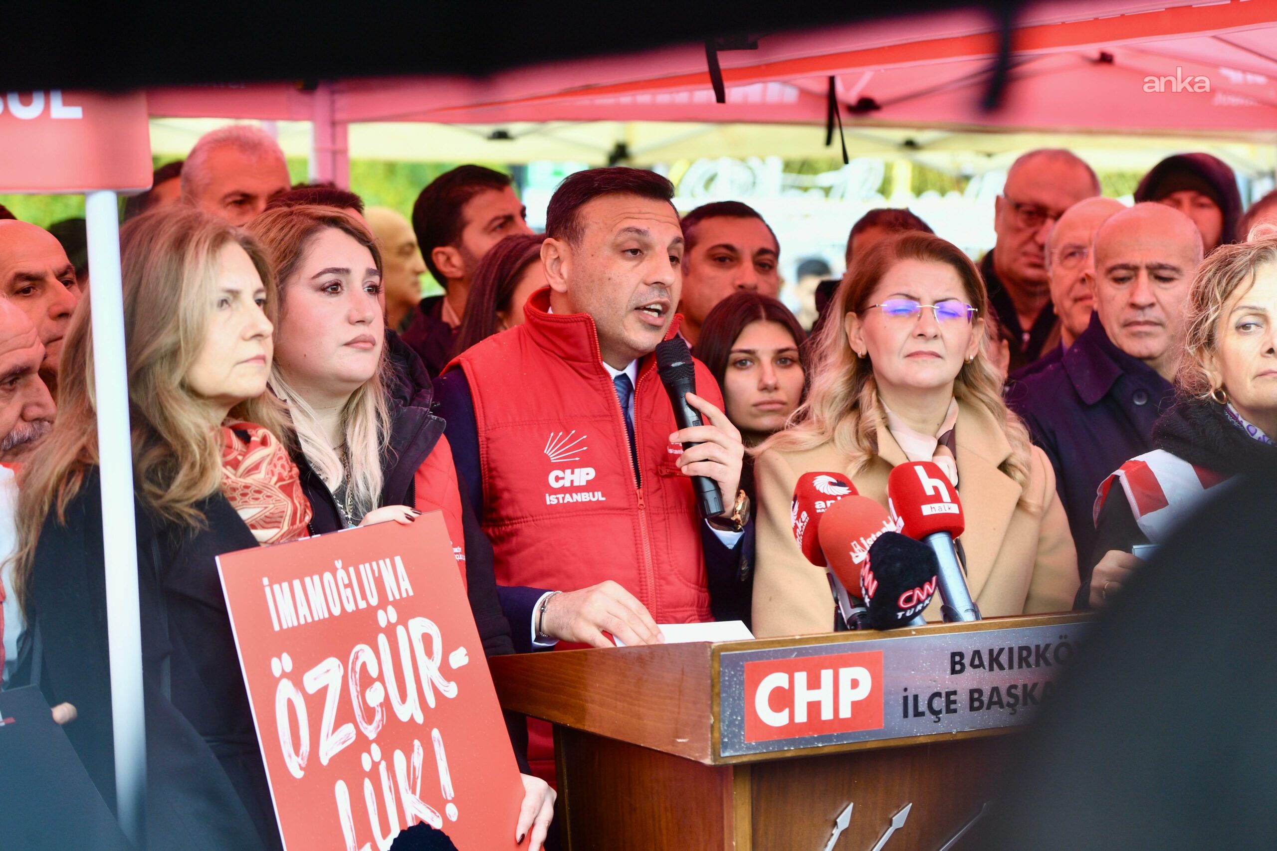 CHP’den kampanya | Özgür Çelik: Gerçekleri bilmeye hakkınız var