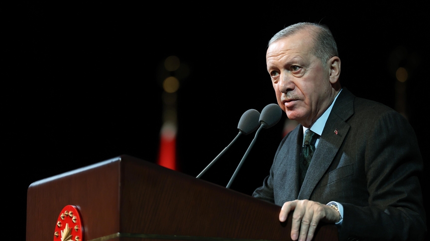Erdoğan: Kadınların hayatın her yerinde olmasına herkes alışacak