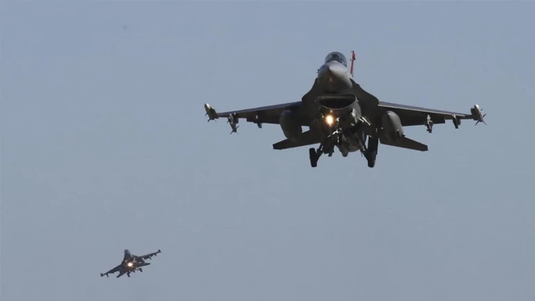 ABD’ye ait F-16 savaş uçağı düştü