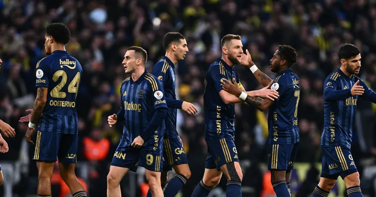 Zirve takibindeki Fenerbahçe maç fazlasıyla lider: 3-0