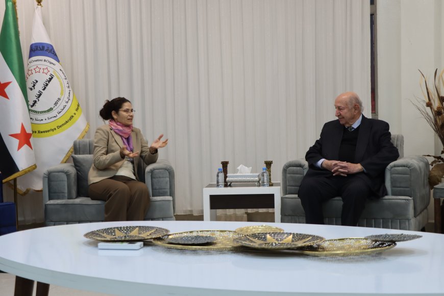 Kürt siyasetçi Ömer Şeyhmus, İlham Ahmed’le bir araya geldi