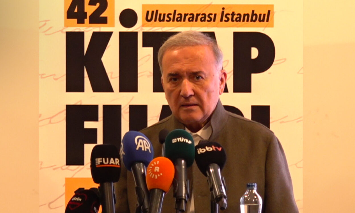 Murathan Mungan: Türkiye kültürel, dilsel ve ahlaki bir çöküş sürecinden geçiyor