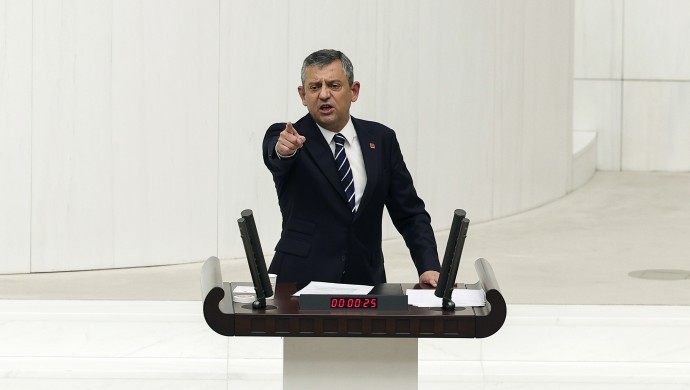 Özgür Özel: Suriye’deki ve Türkiye’deki Kürtlere barış ve huzur diliyoruz