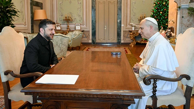 Papa 14’üncü Leo, Ukrayna Devlet Başkanı Zelenski ile bir araya geldi