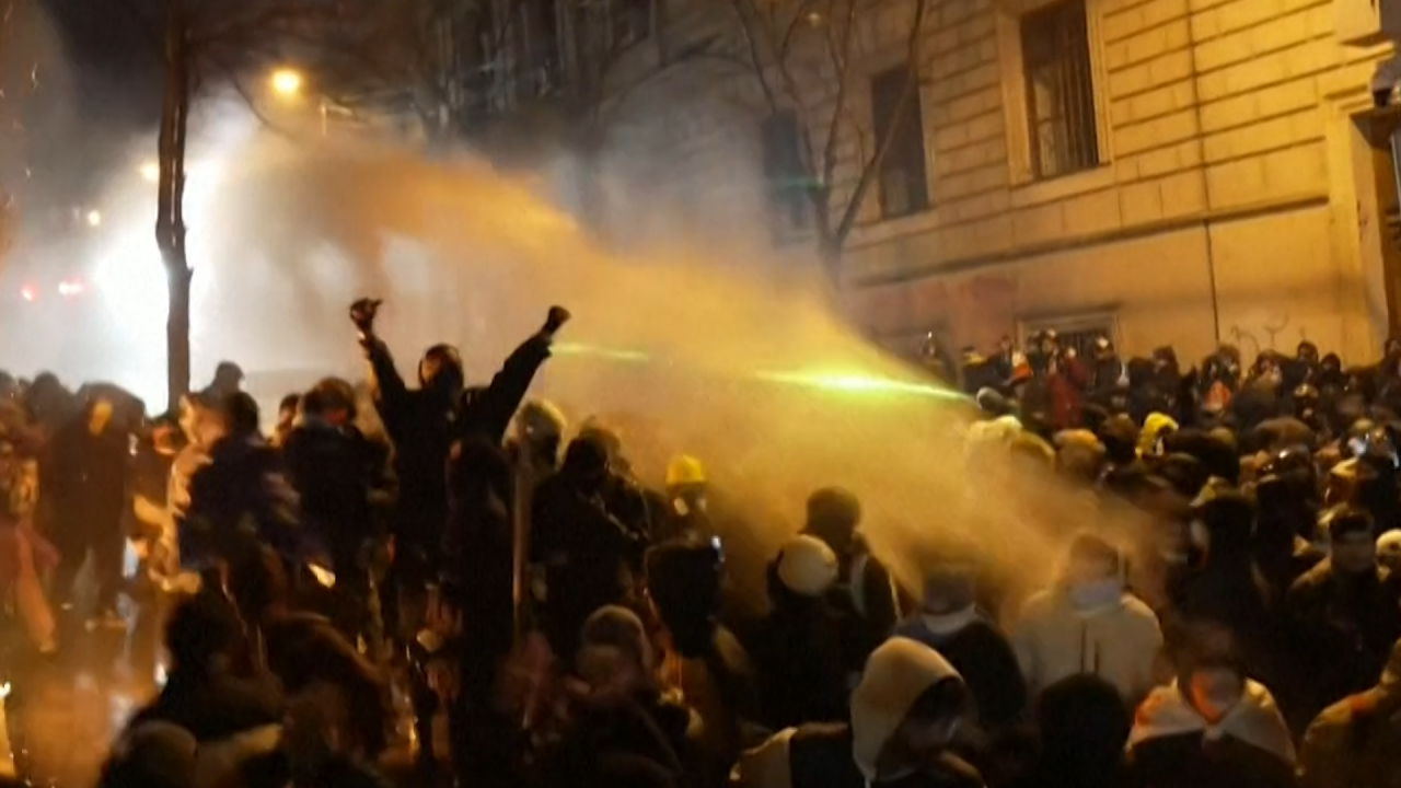 BBC: Gürcistan’da protestoculara 1. Dünya Savaşı’nda kullanılan kimyasal sıkıldı