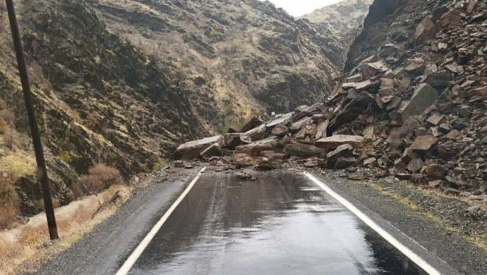 Şırnak’ta heyelan: Çukurca-Uludere yolu trafiğe kapandı