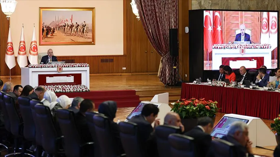 Barış ve Demokratik Toplum Süreci: Üç günde üç önemli toplantı