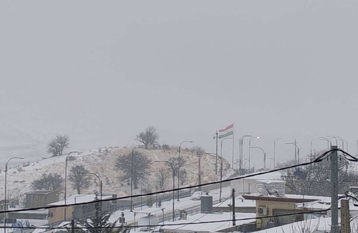 Erbil’de yoğun kar yağışı: Dağcılar mahsur kaldı, 12 kişi de kayıp