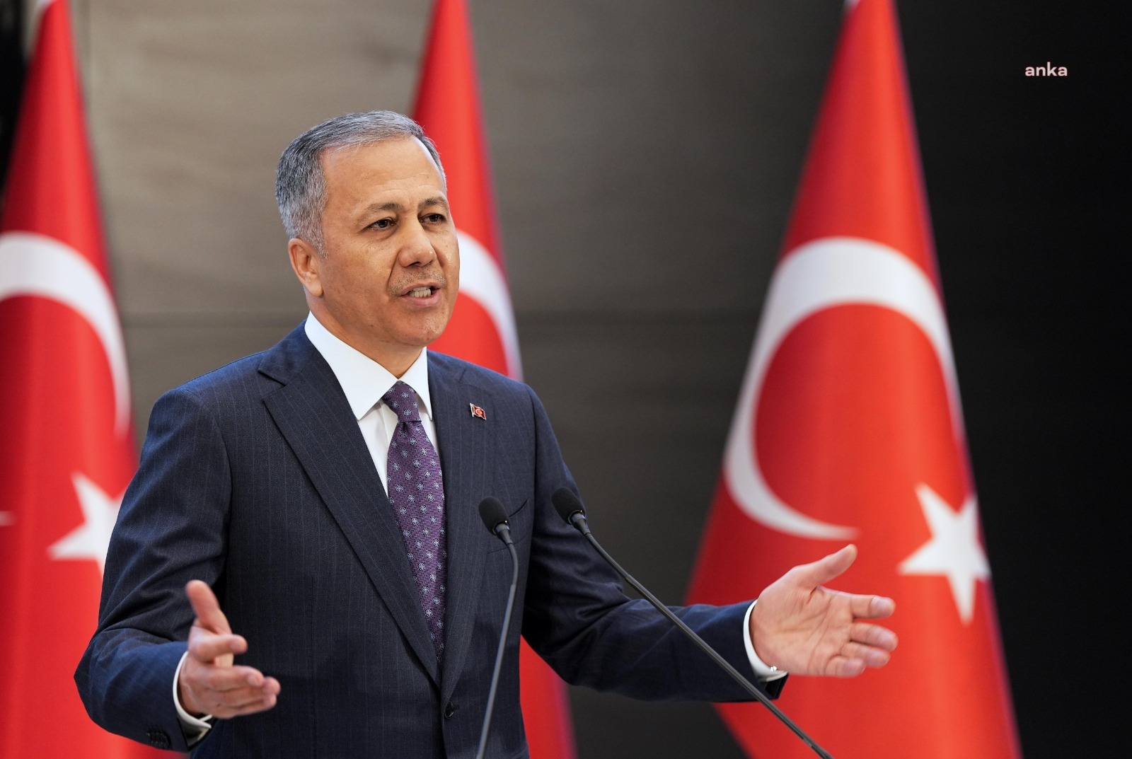 Bakan Yerlikaya: 8 Aralık sonrası 578 bin Suriyeli ülkesine döndü