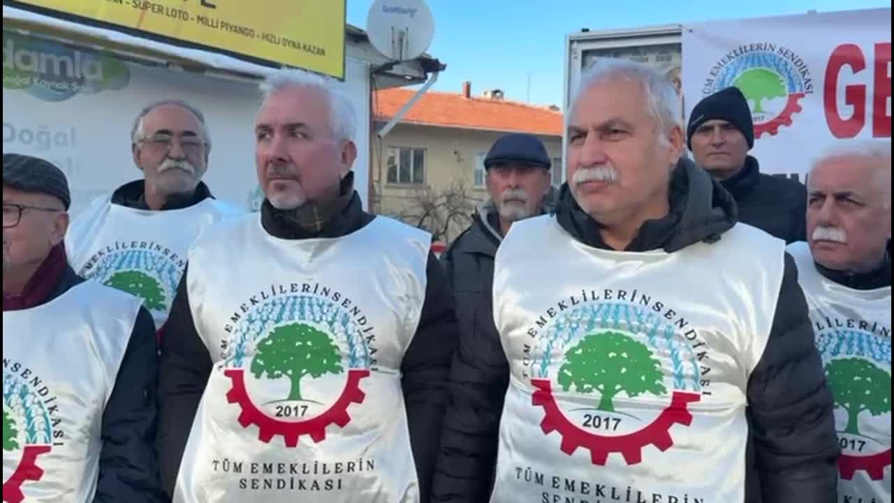 Emekliler sokağa çıktı: Bu maaşla nasıl geçinilir?