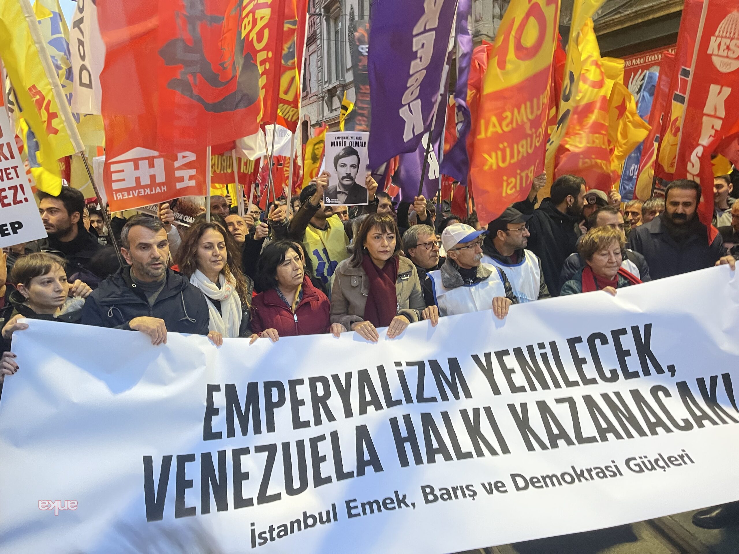 İstanbul’da Venezuela protestosu: Bugün hedef Venezuela yarın Küba