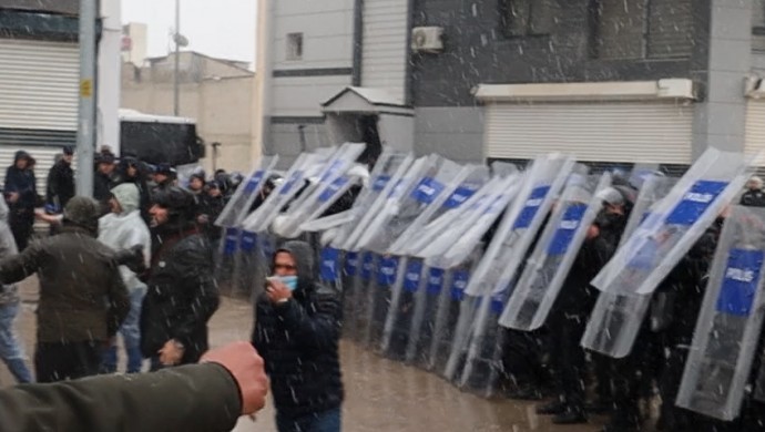 Suruç’tan Kobani sınırına yürüyüşe polis müdahalesi: Çok sayıda kişi gözaltında
