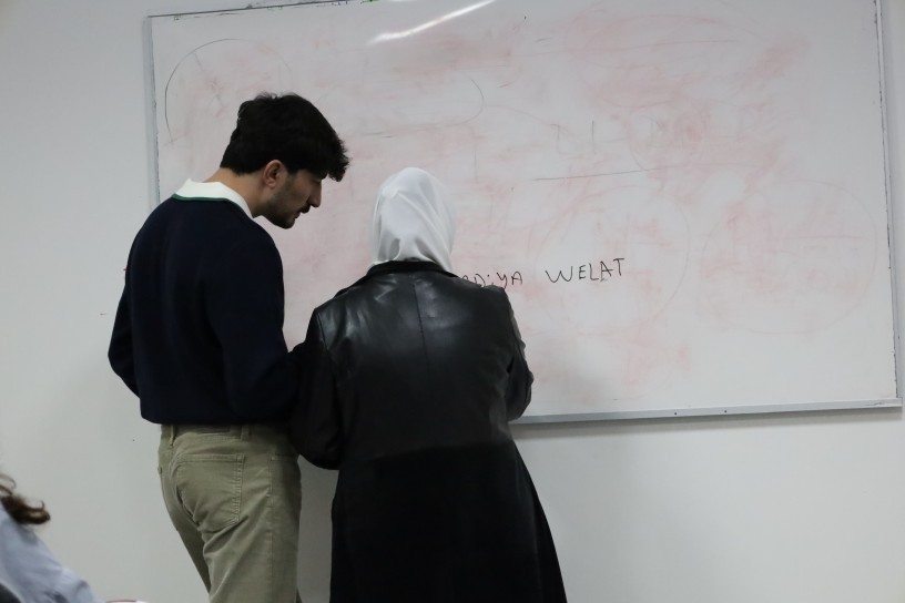 Muş Belediyesi’nde ilk kez Kürtçe kursu açıldı