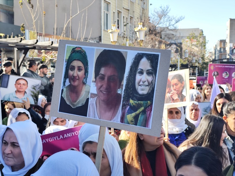 Sokağa çıkma yasakları döneminde öldürülen 3 kadın Şırnak’ta anıldı