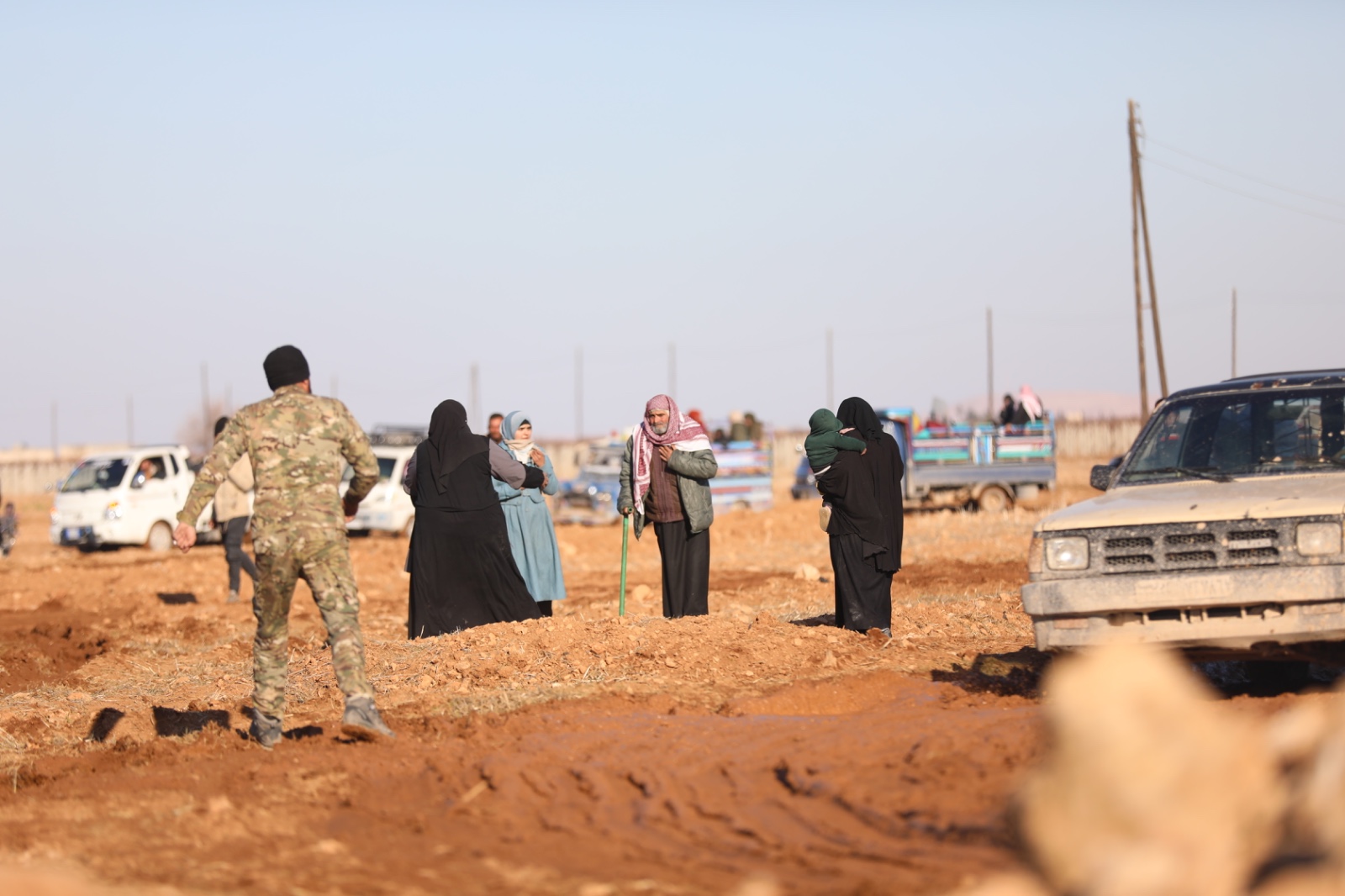 ‘Der Hafir’deki saldırılarla siviller göçe zorlanıyor’