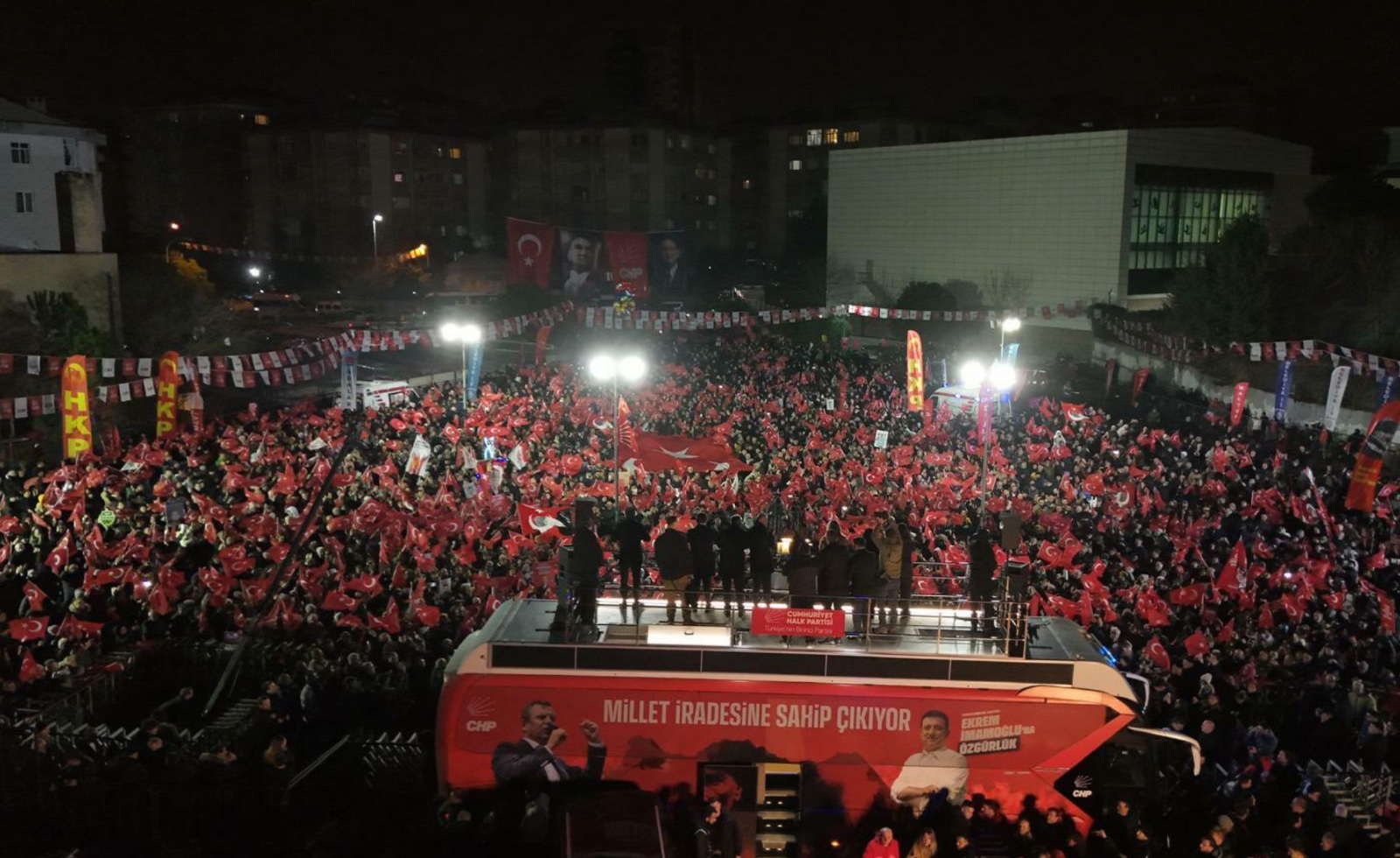 CHP’nin Bağcılar mitingi | Özgür Özel’den Erdoğan’a erken seçim çağrısı