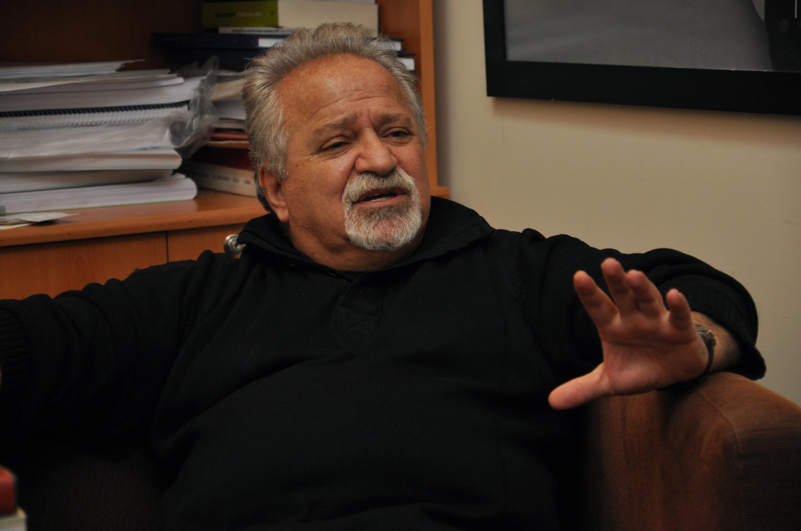 Prof. Abbas Vali: Rejimin çökme ihtimali son 47 yılın en yüksek seviyesinde